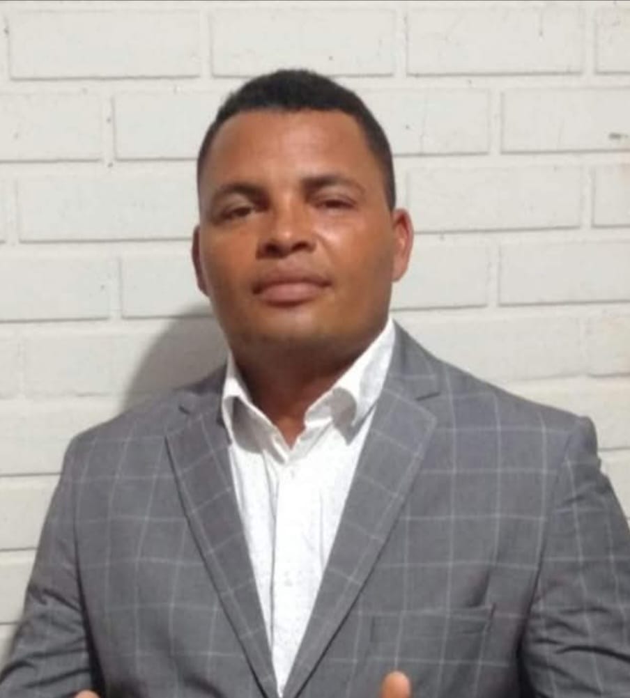 Presbítero e Secretário Marcos Limão